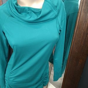 Beautiful Teal/green Zella Workout Shirt